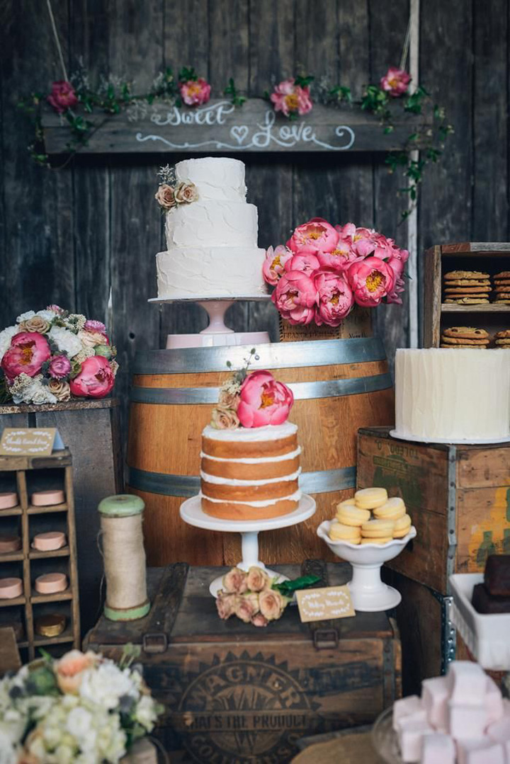 Rock'n Rustic Wedding Dessert Tables & Displays ~ we ❤ this! moncheribridals.com