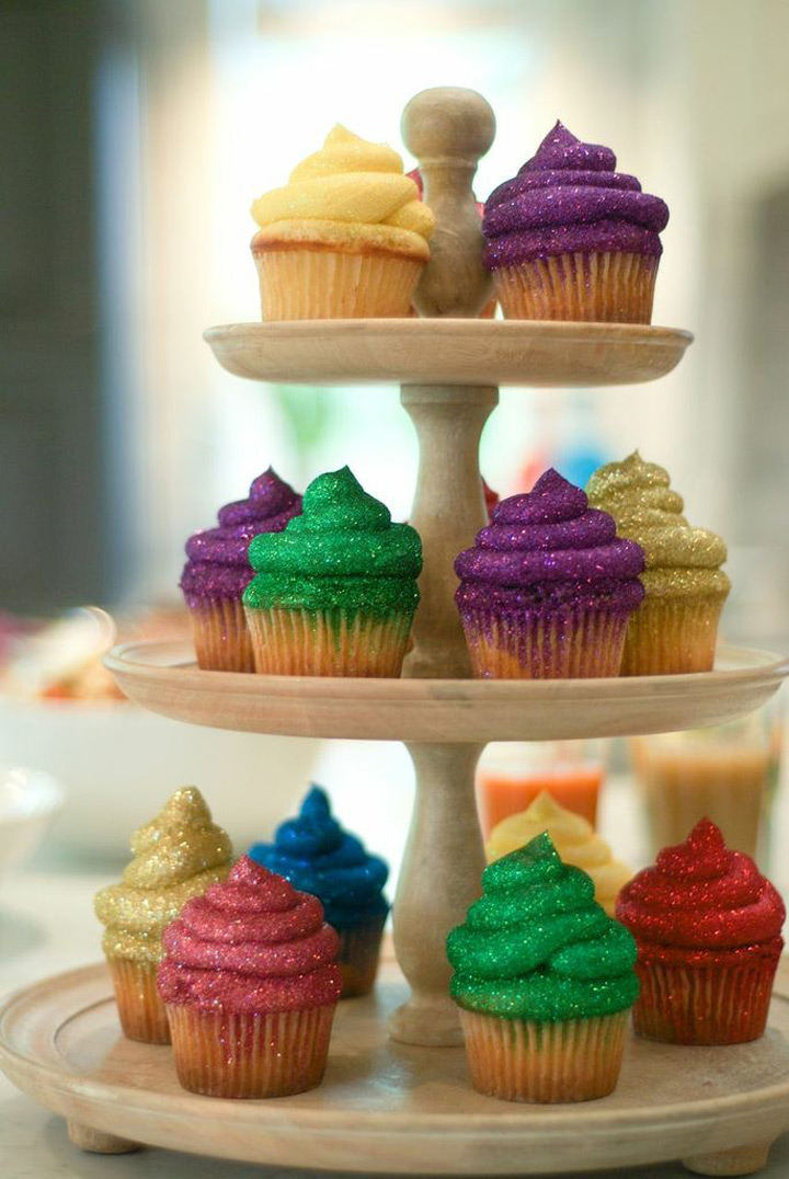 Sparkle On with Edible Glitter for your Wedding Reception ~ we ❤ this! moncheribridals.com