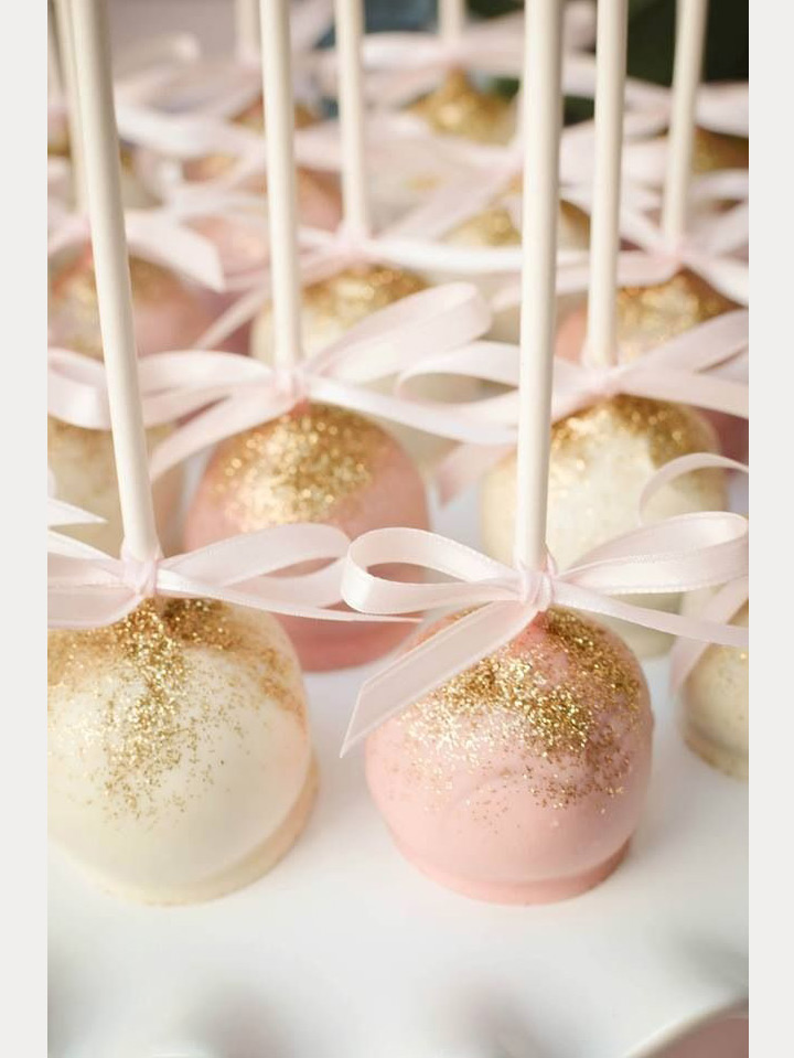 Sparkle On with Edible Glitter for your Wedding Reception ~ we ❤ this! moncheribridals.com