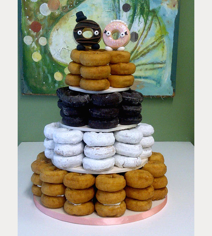 Sparkle On with Edible Glitter for your Wedding Reception ~ we ❤ this! moncheribridals.com