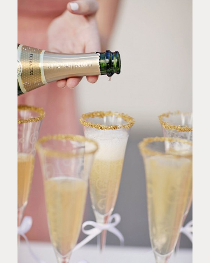 Sparkle On with Edible Glitter for your Wedding Reception ~ we ❤ this! moncheribridals.com
