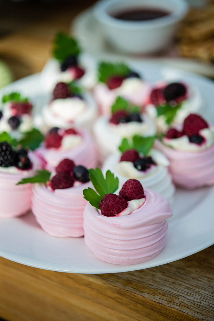 mini wedding dessert ~ we ❤ this! moncheribridals.com
