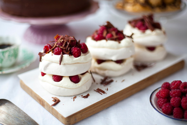 Pavlova Dessert Desktop Image