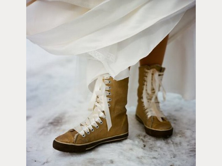  ~  we ❤ this! moncheribridals.com