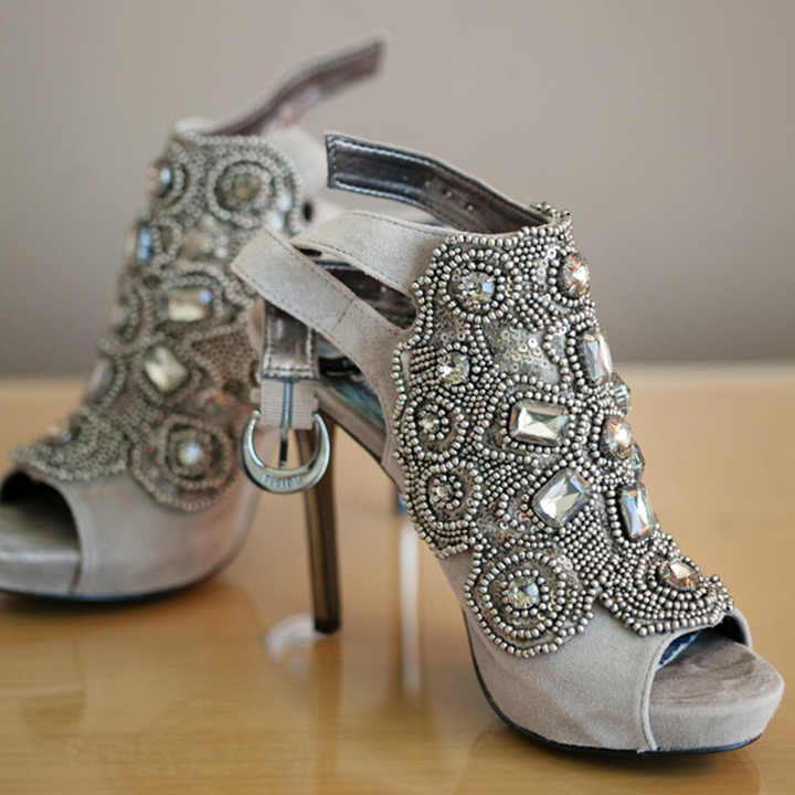  ~  we ❤ this! moncheribridals.com
