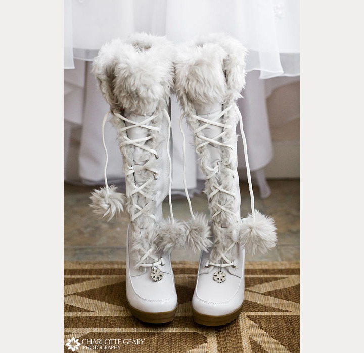  ~  we ❤ this! moncheribridals.com