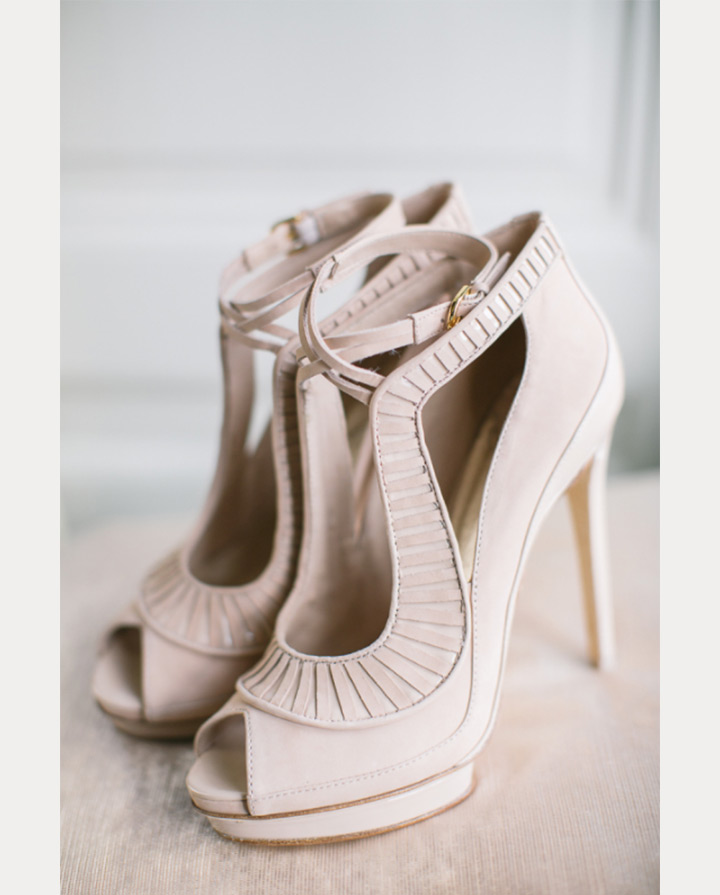  ~  we ❤ this! moncheribridals.com