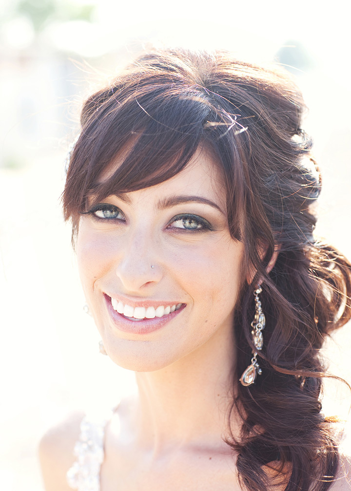 bride with bangs ~ we ❤ this! moncheribridals.com