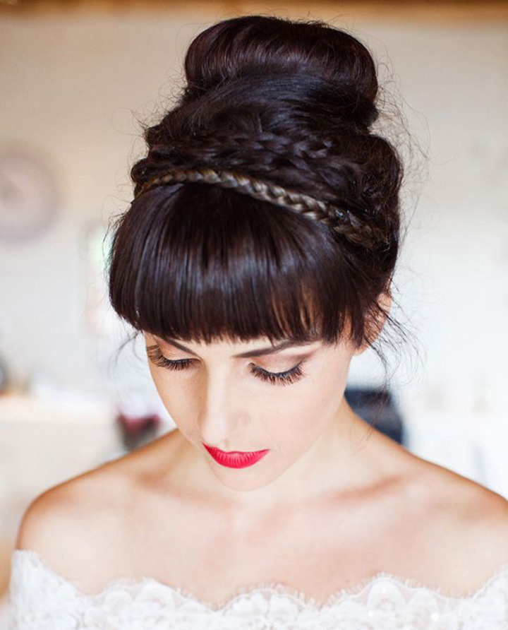 39 Chic And Pretty Wedding Hairstyles With Bangs - Weddingomania | Wedding  hairstyles, Wedding hair down, Bride hairstyles for long hair