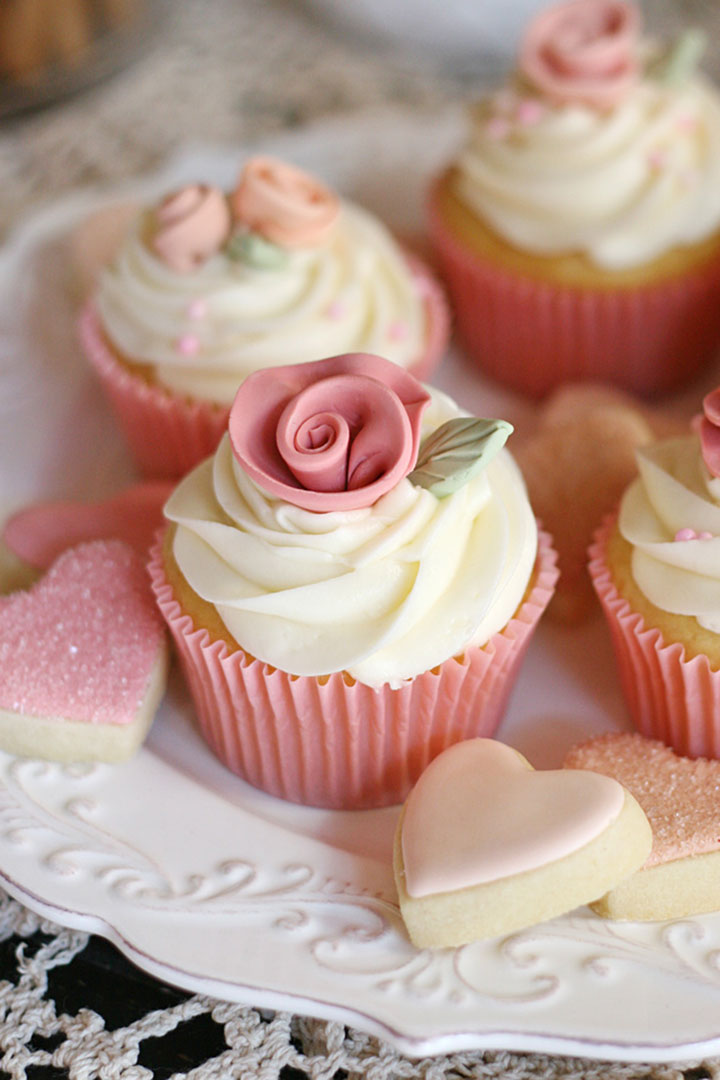 Vintage Wedding Dessert Table by Glorious Treats ~ we ❤ this! moncheribridals.com