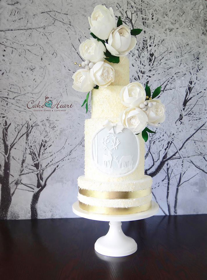 17 Of The Most Festive Winter Wedding Cakes Ever