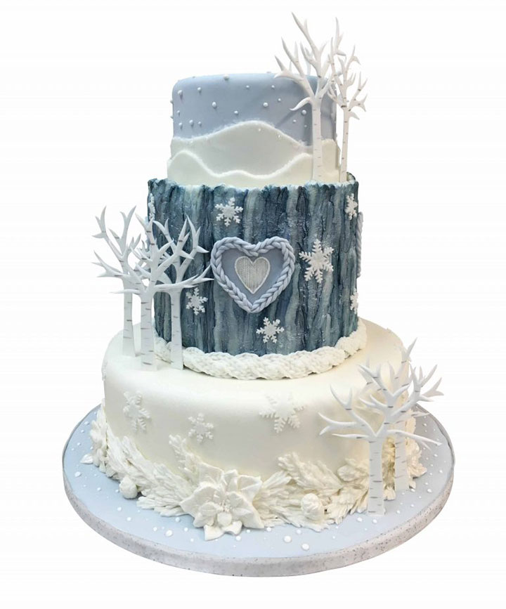 17 Of The Most Festive Winter Wedding Cakes Ever