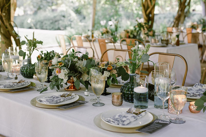 Wedding Flowers Of Cream & Green With A Touch Of Peach 