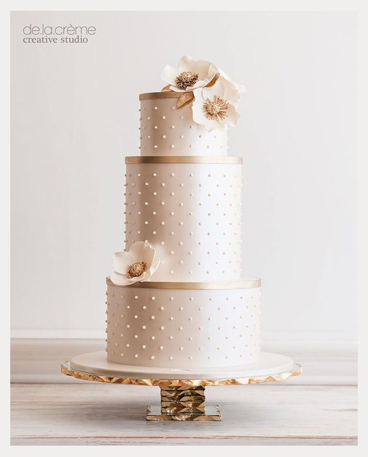 Mr. & Mrs. Wedding Cakes by De La Crème Creative Studio