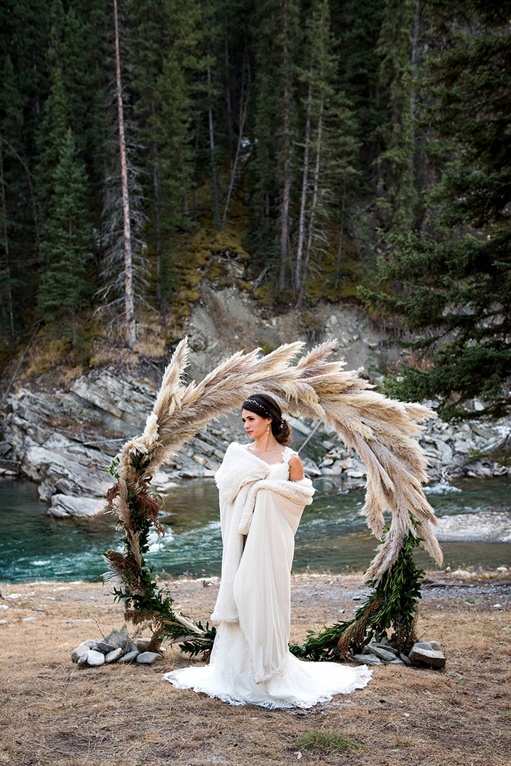 Pampas Grass Circular Ceremony Arbor Frames The Rocky Mountain River