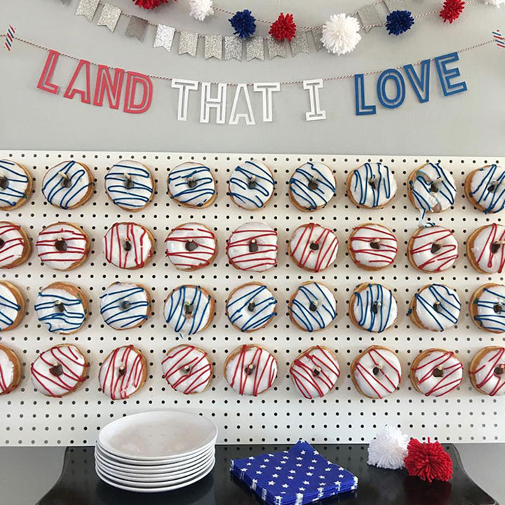 A Little Red, White & Blue Real Wedding Inspo