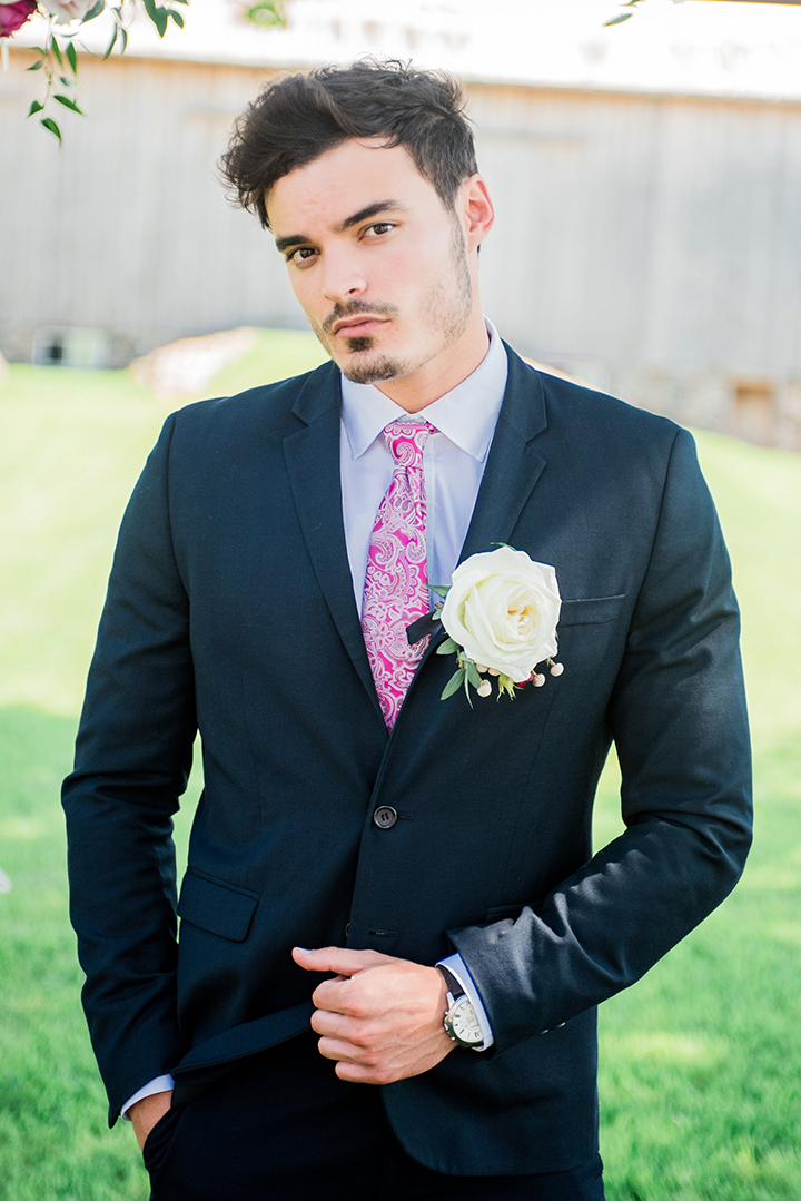 Bright & Bold Barn Styled Shoot Featuring Martin Thornburg "Coda"