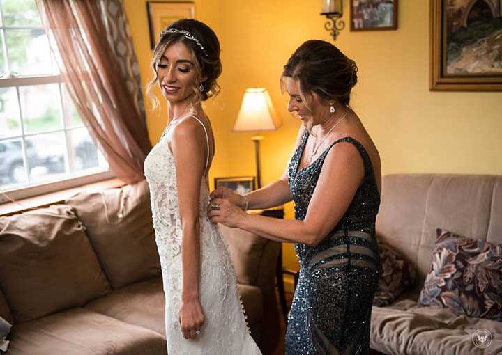 Rain Doesn't Put A Damper On This Late Summer Wedding