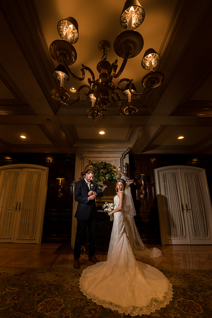 Rain Doesn't Put A Damper On This Late Summer Wedding