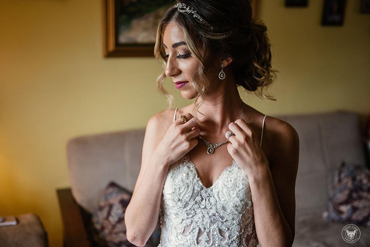 Rain Doesn't Put A Damper On This Late Summer Wedding