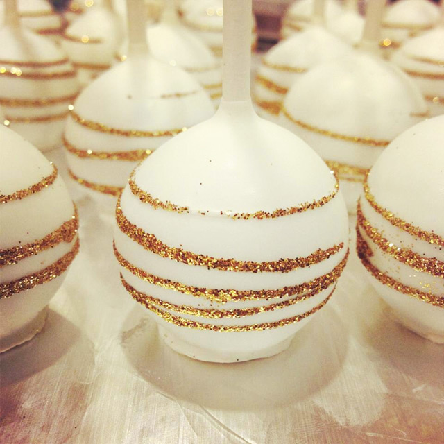  we ❤ this!  moncheribridals.com  #glittercakepops