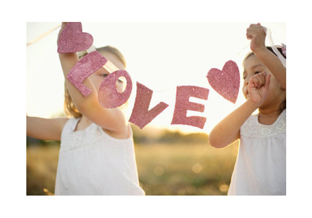  we ❤ this!  moncheribridals.com  #glitterweddingsigns