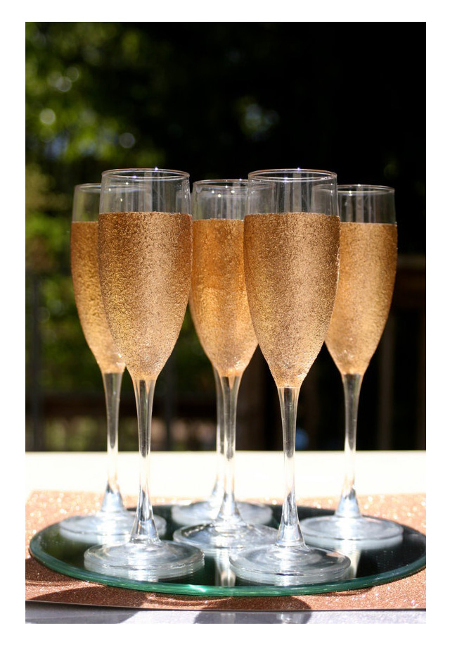  we ❤ this!  moncheribridals.com  #glitterchampagneglasses