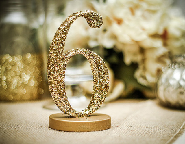  we ❤ this!  moncheribridals.com #glittertablenumbers