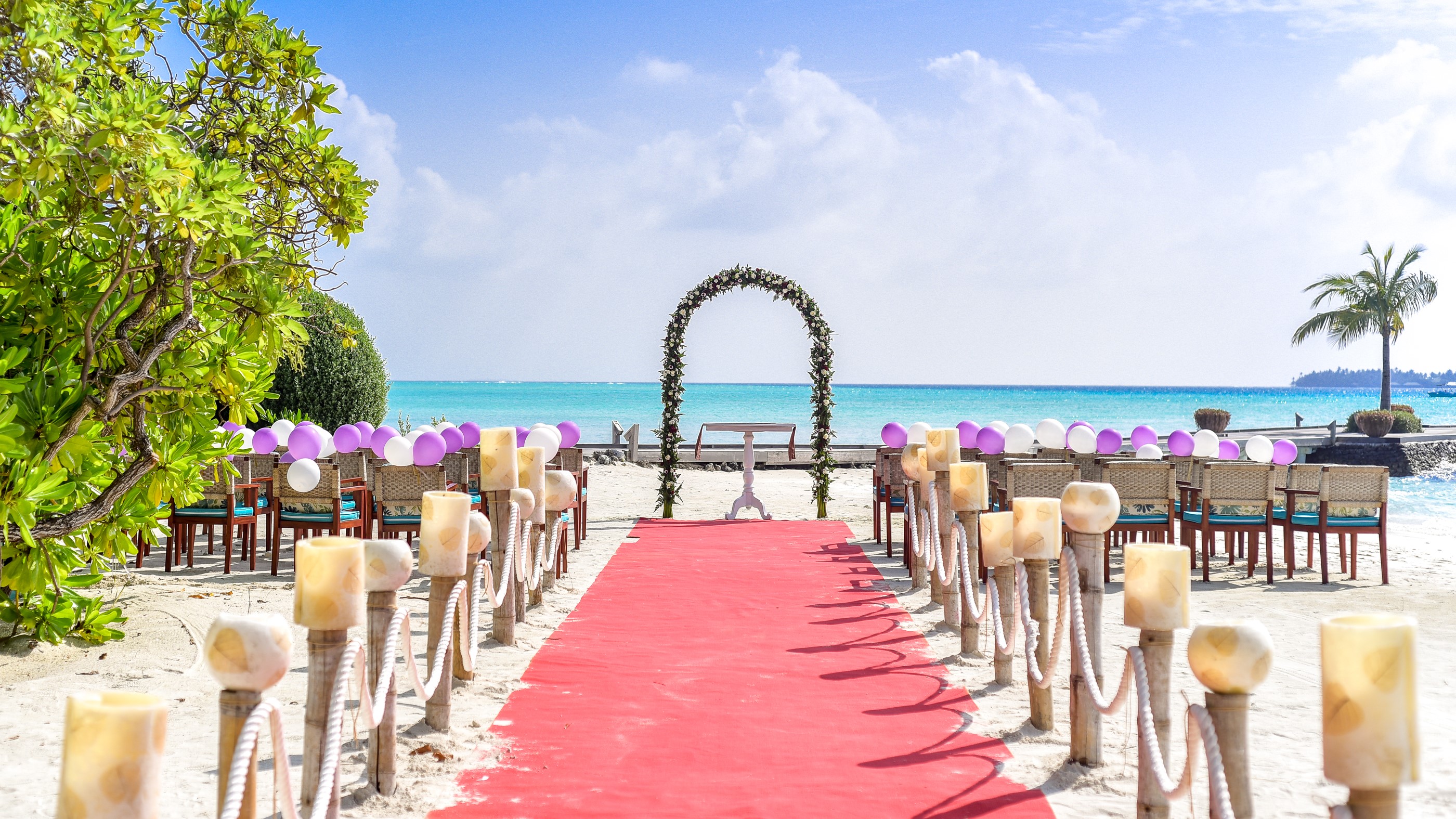 Let's Run Away: 7 Tips For How to Start Planning Your Stress-Free Destination Wedding