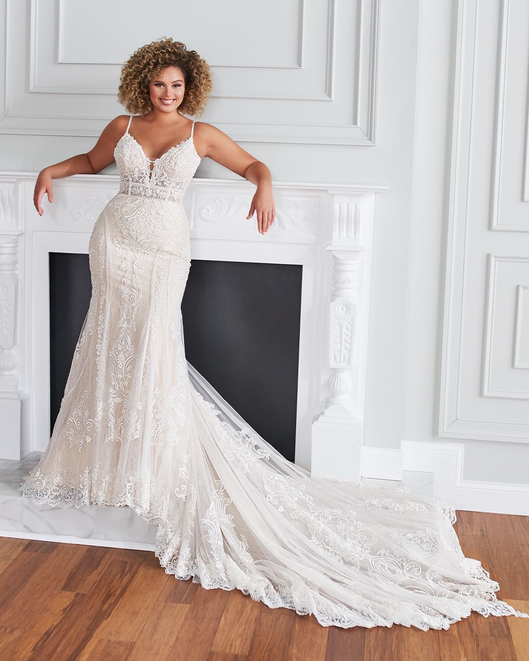 Bride wearing Martin Thornburg mermaid wedding dress