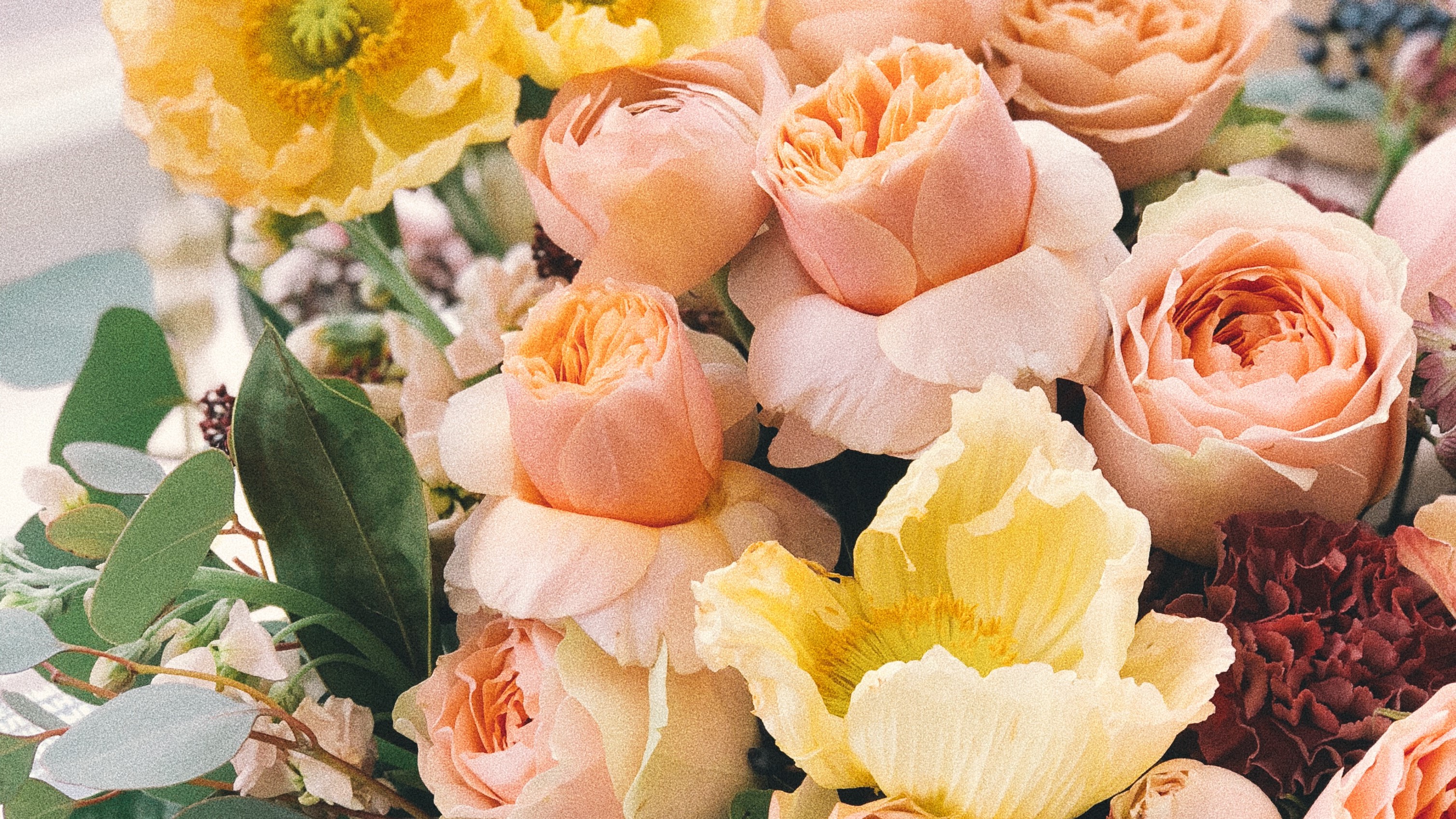 11 Must-See Fall Wedding Color Schemes That You'll Love Desktop Image