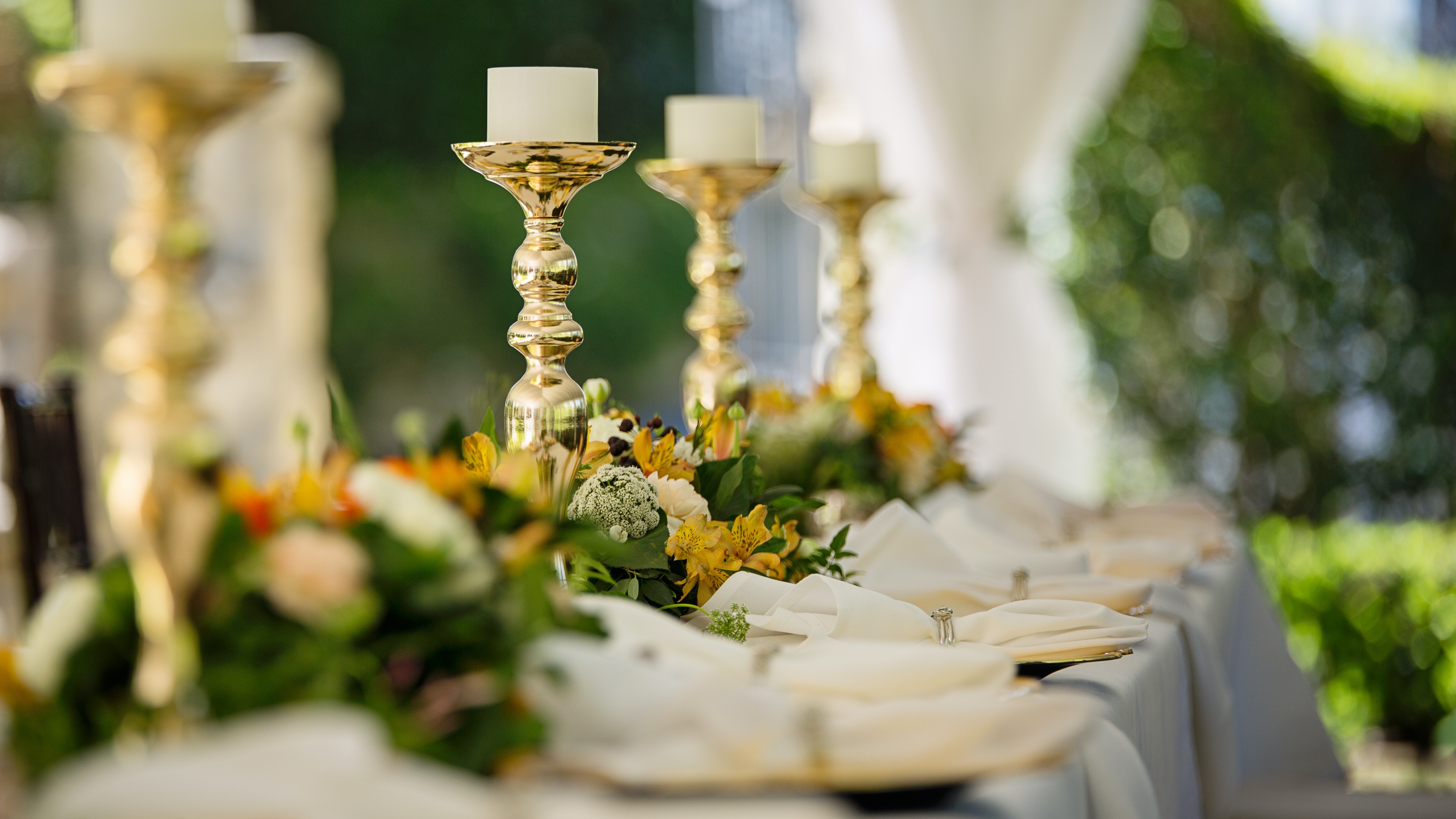 The Age of Micro Weddings and Minimonies