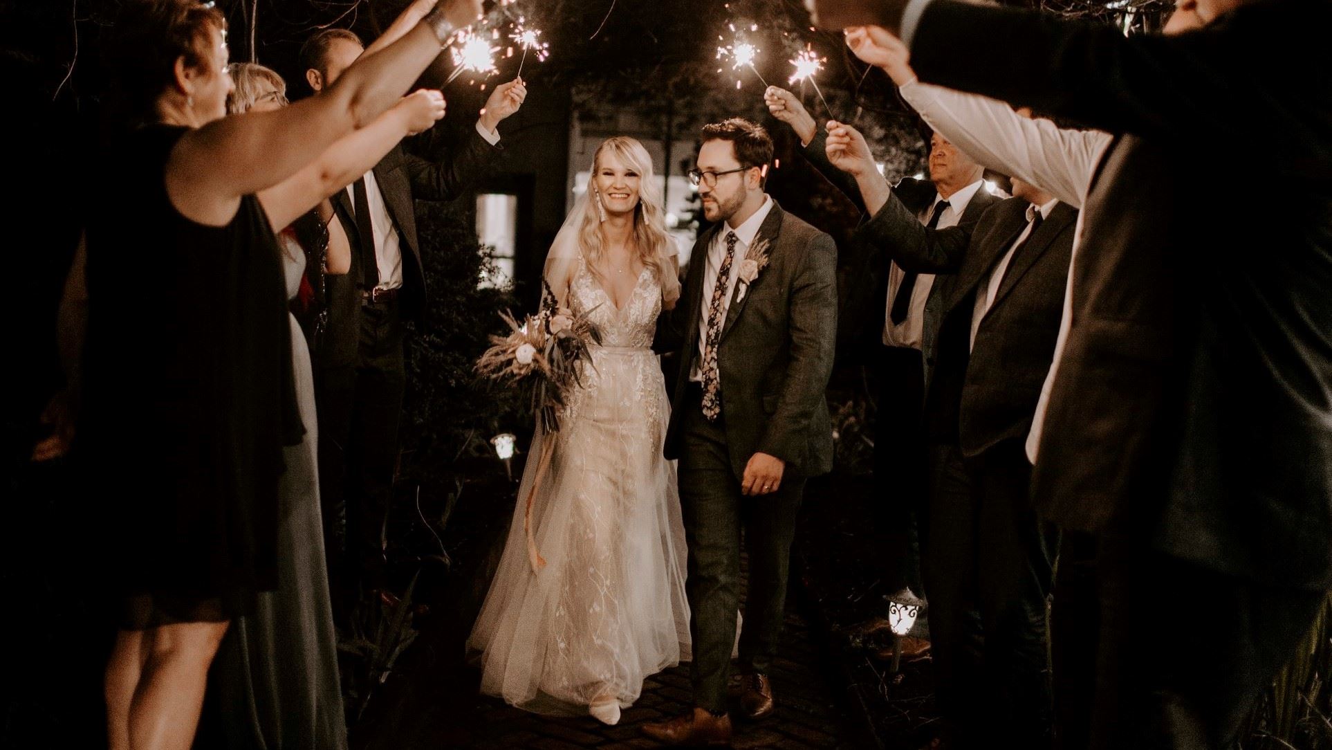 A Stunning Micro Wedding in the Age of COVID-19