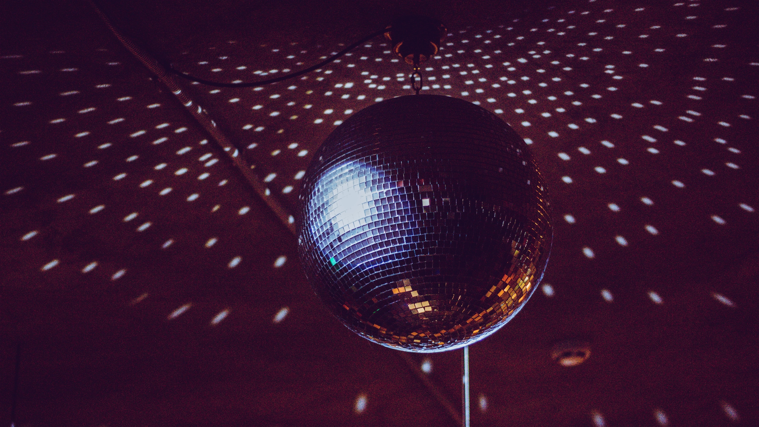 Silent Discos and Other Must-Know Social Distance Wedding Trends Desktop Image