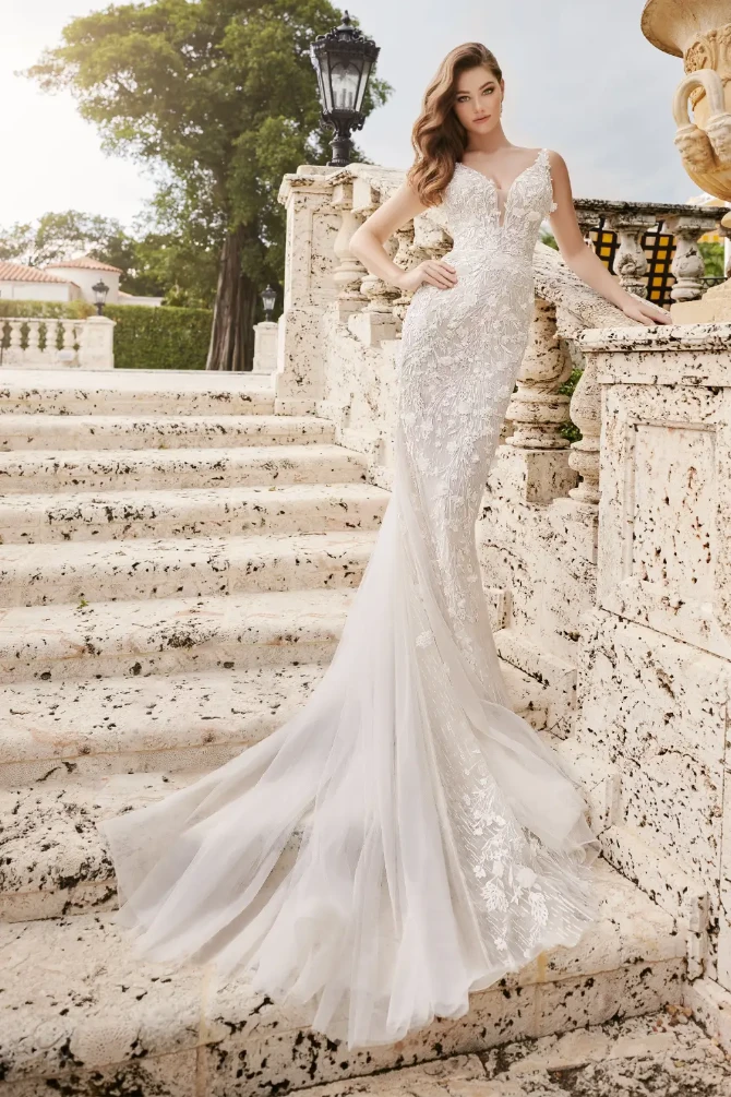 Jules: Plunging V-Neck Mermaid Wedding Dress with 3D Flowers